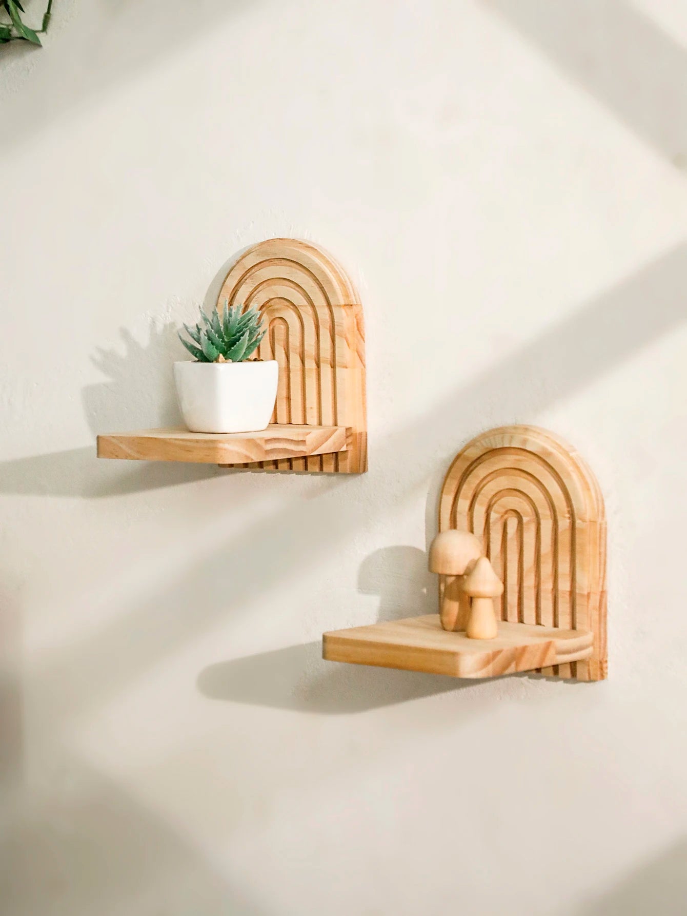 1pc Rustic Wooden Wall Mounted Shelves, Rainbow Arch Design, Decorative Display Racks for Succulents, Crystals & Home Decor Gift