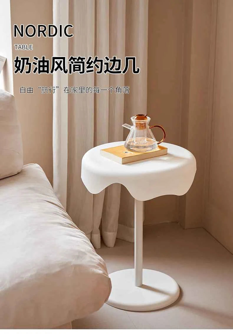 Internet celebrity ice cream rack coffee table mobile small side table bedside table tatami tea table sofa coffee table bed