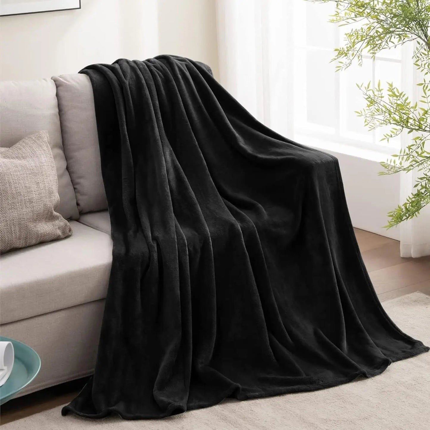 BEDELITE Fleece Blanket Black Throw Blankets for Couch & Bed, Luxury Plush Cozy Fuzzy Blanket 50x60 inches, Super Soft Warm Lightweight Throw Blanket for Travel Camping The Home Essentials