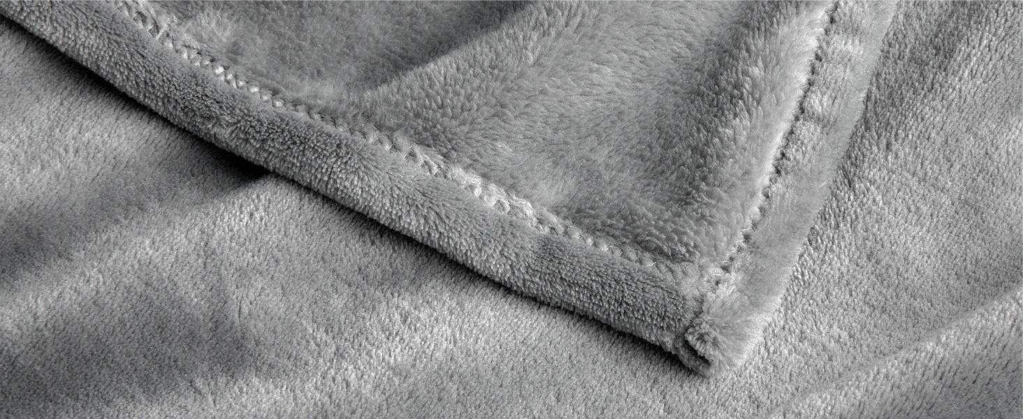 BEDELITE Fleece Blanket Black Throw Blankets for Couch & Bed, Luxury Plush Cozy Fuzzy Blanket 50x60 inches, Super Soft Warm Lightweight Throw Blanket for Travel Camping The Home Essentials